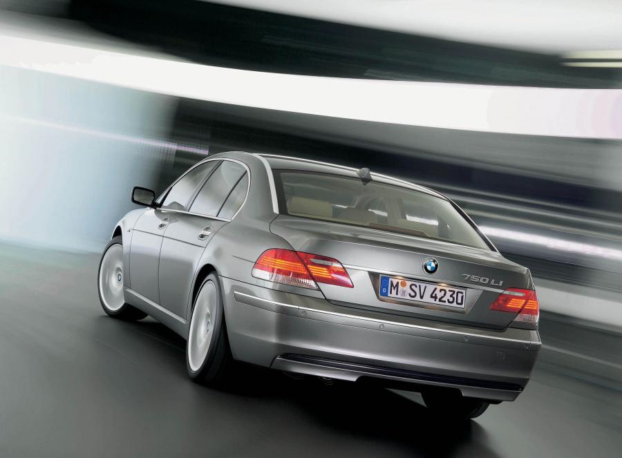  BMW 7-Series L 2006 года  (фото 88 из 89)